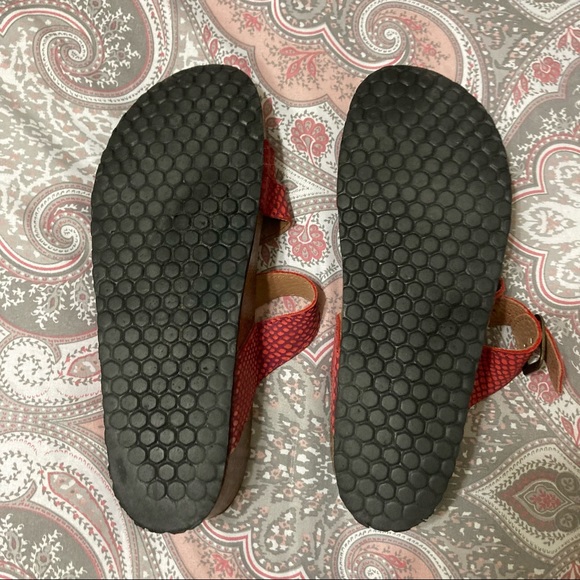 Spring Step Sandals - Picture 4 of 4